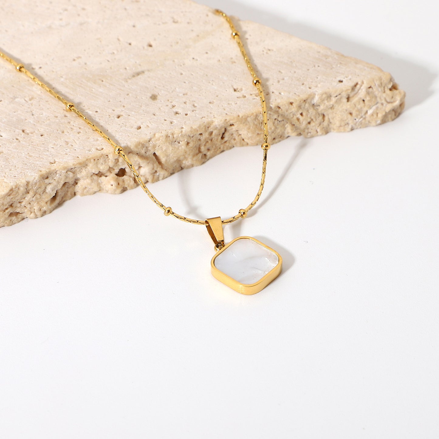 Simple Sweet Shell Necklace