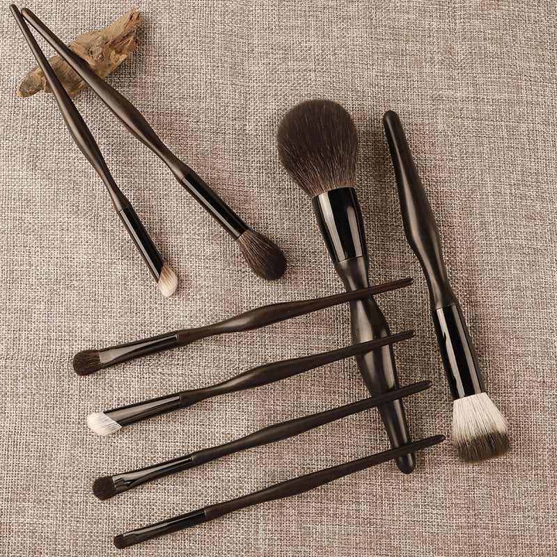 Juego de brochas de maquillaje de 8 piezas de madera de brocado y sándalo morado