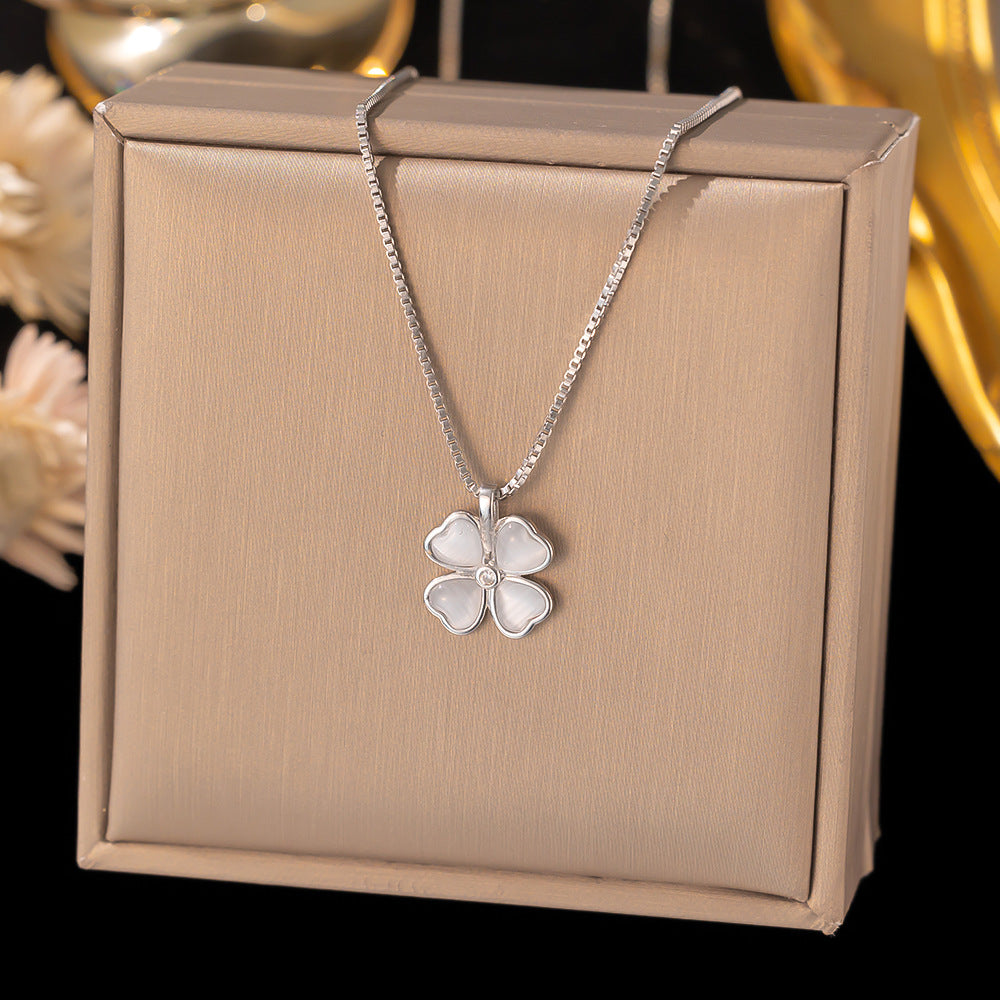 Women's Lucky Four-Leaf Clover 18K Gold-Plated Titanium Steel Clavicle Necklace