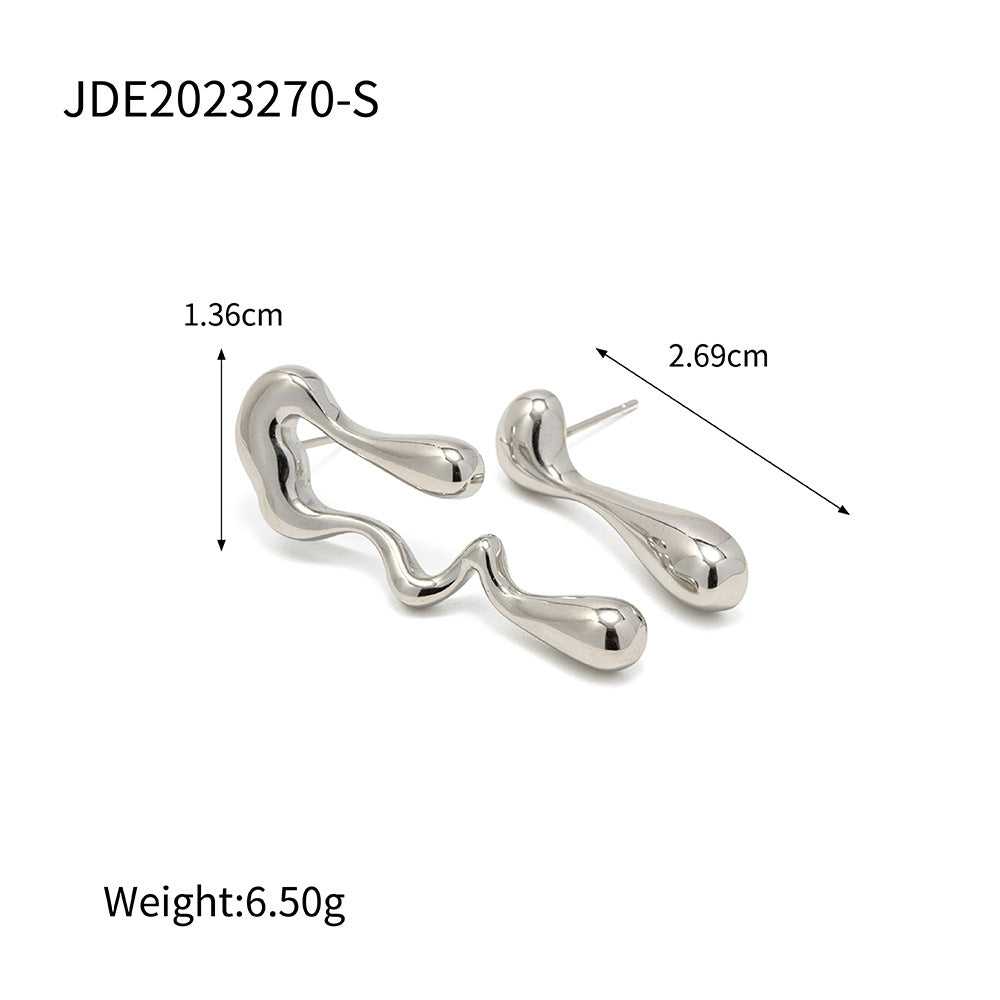 Teardrop shape earrings