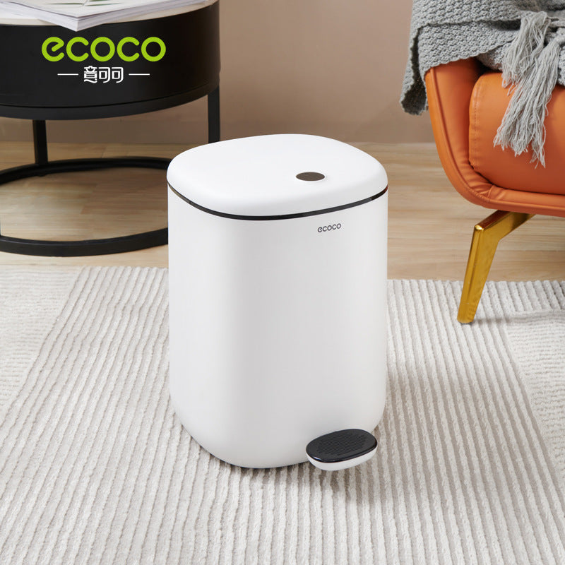 Cubo de basura de cocina con pedal