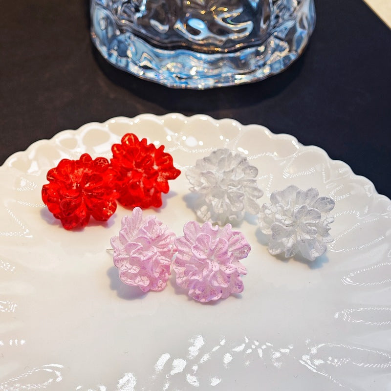 Pendientes con diseño de flor de camelia blanca