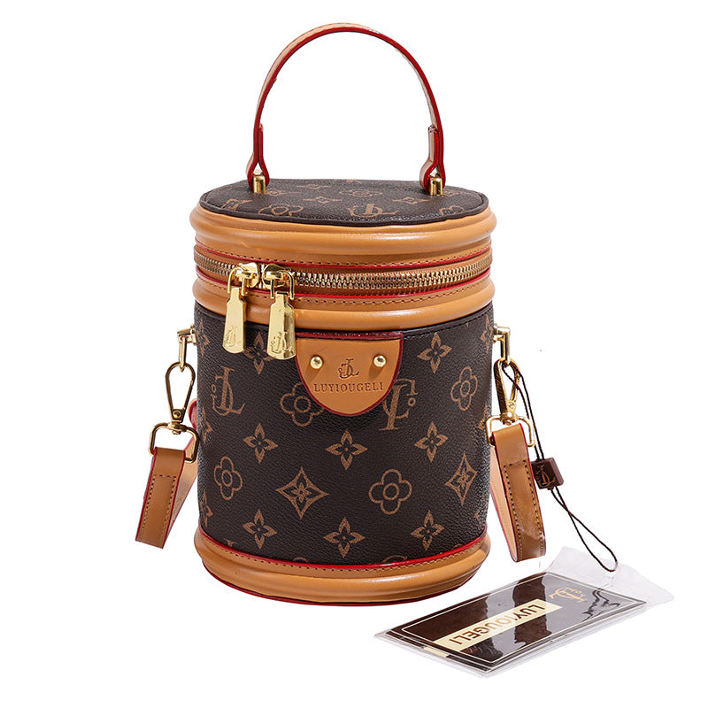 Rich bucket bag girl