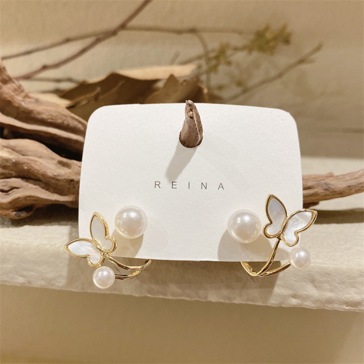 Butterfly pearl earrings are removable and multi-wear.