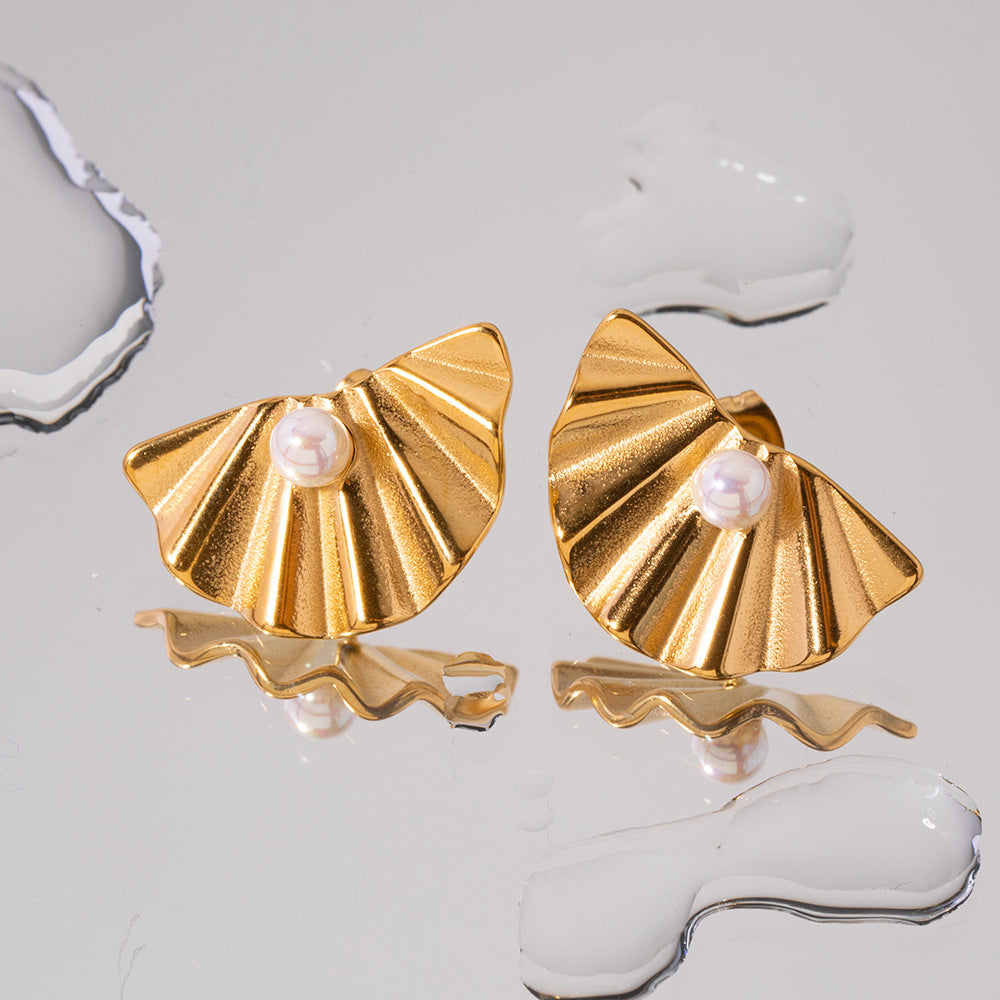Pearl earrings