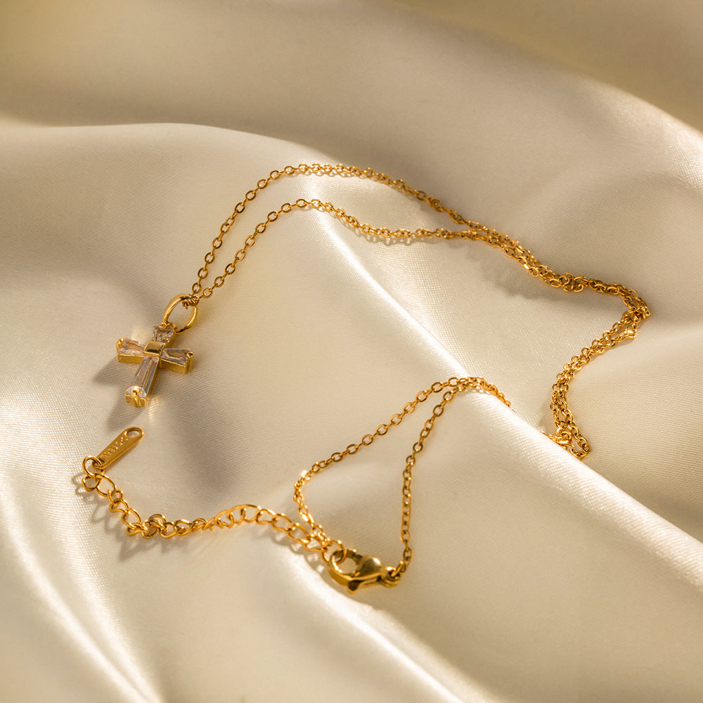 Collar colgante geométrico cuadrado de circonitas blancas