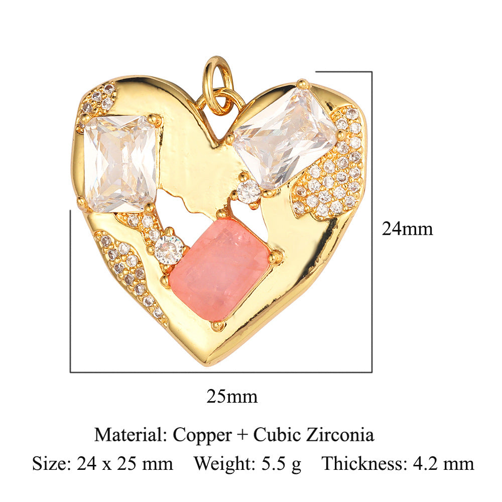Colgante de cobre y circonita con forma de llave y corazón de melocotón