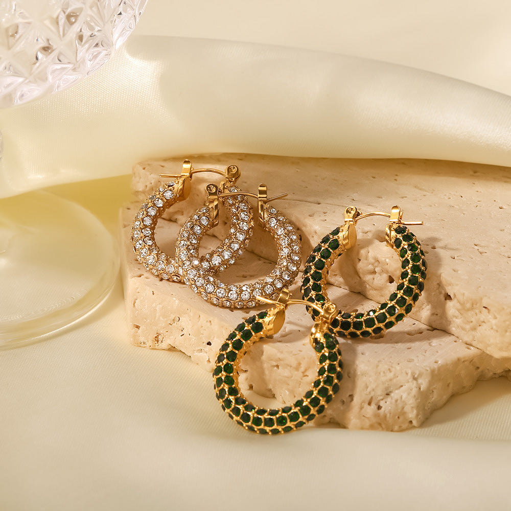 Pendientes con pavé de diamantes blancos y verdes