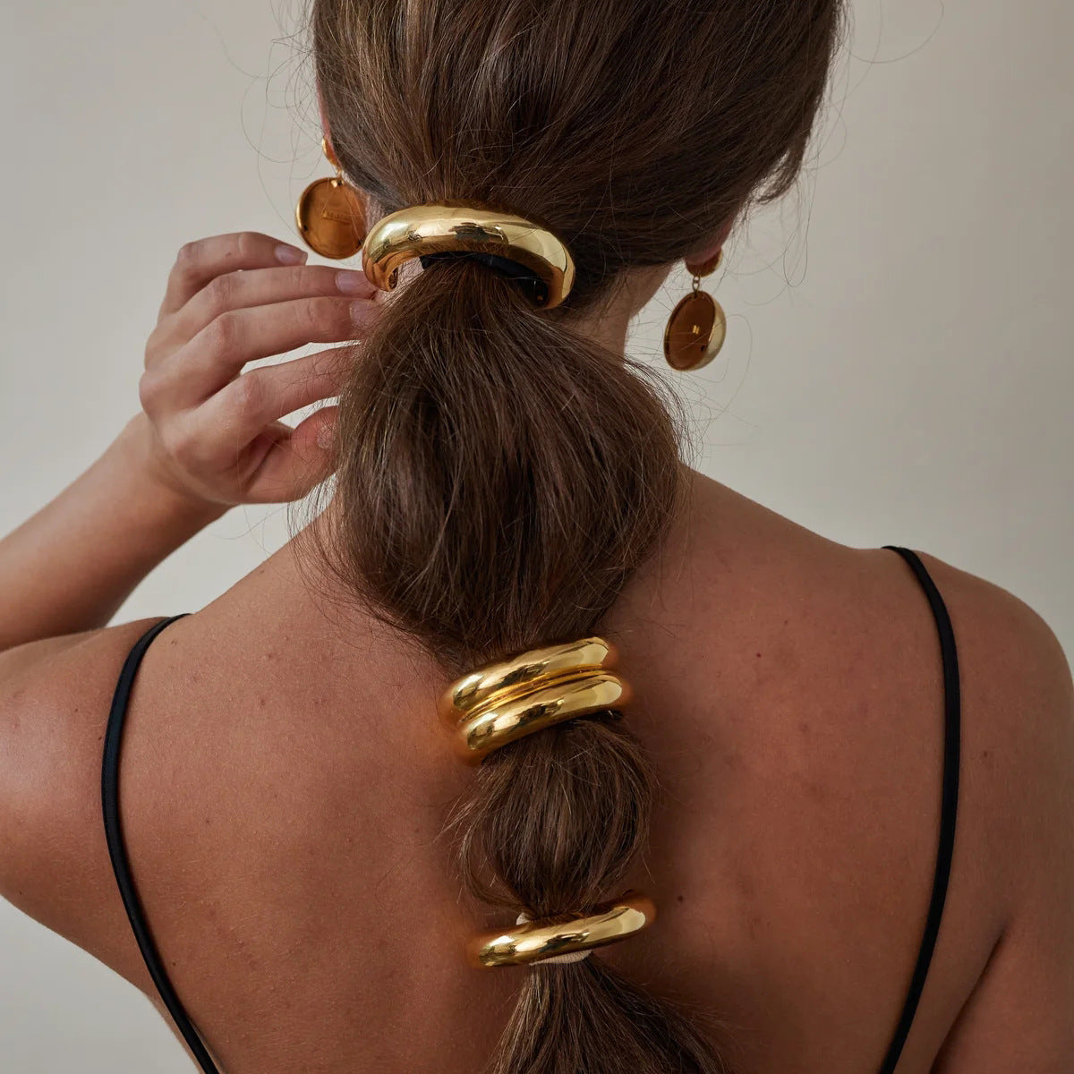 Cuerda de metal para el cabello