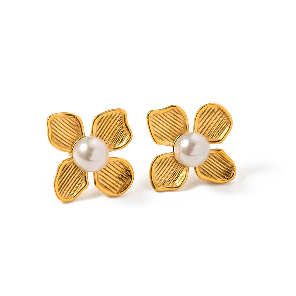 Pendientes de flor de perla y concha