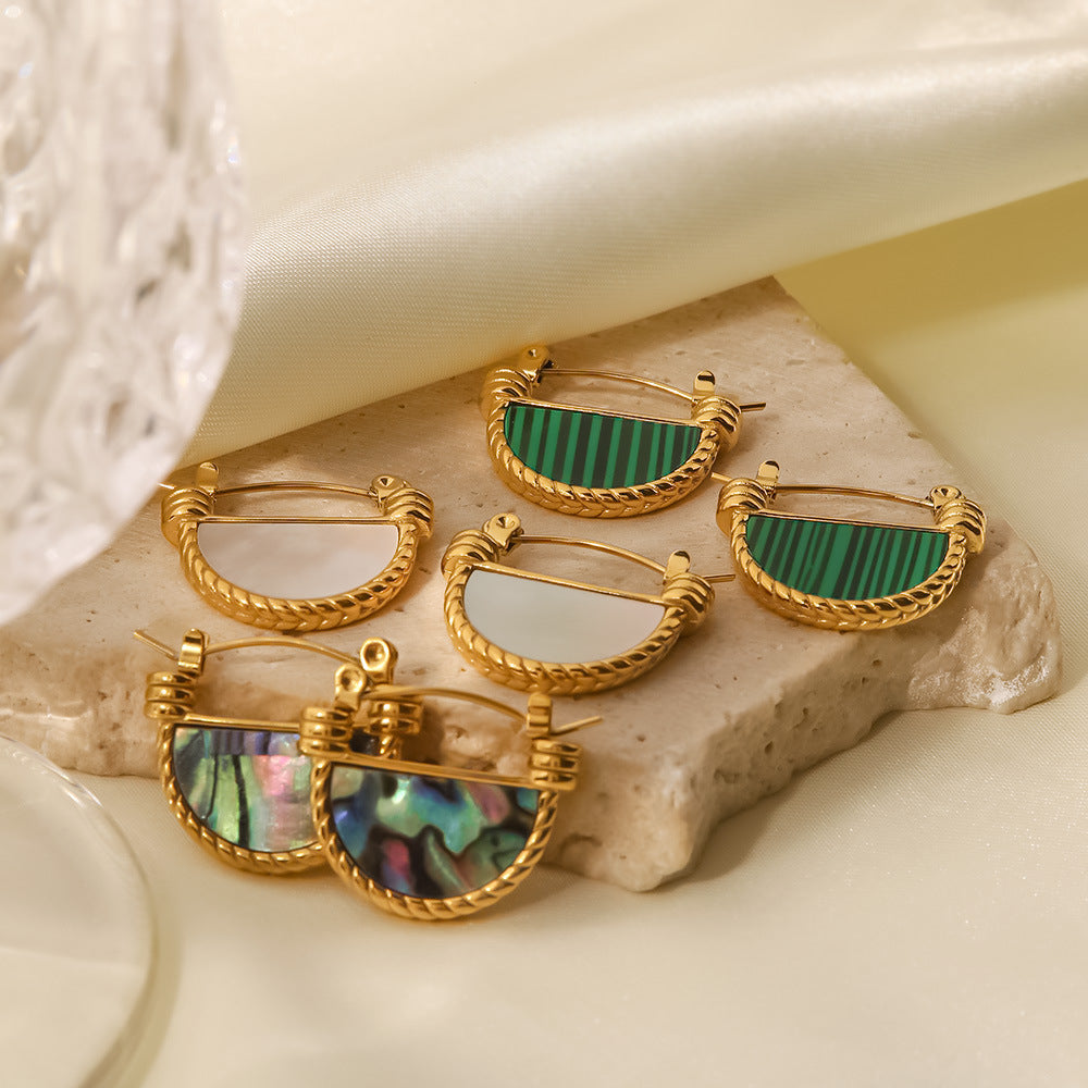 Pendientes de concha, nácar blanco y malaquita verde
