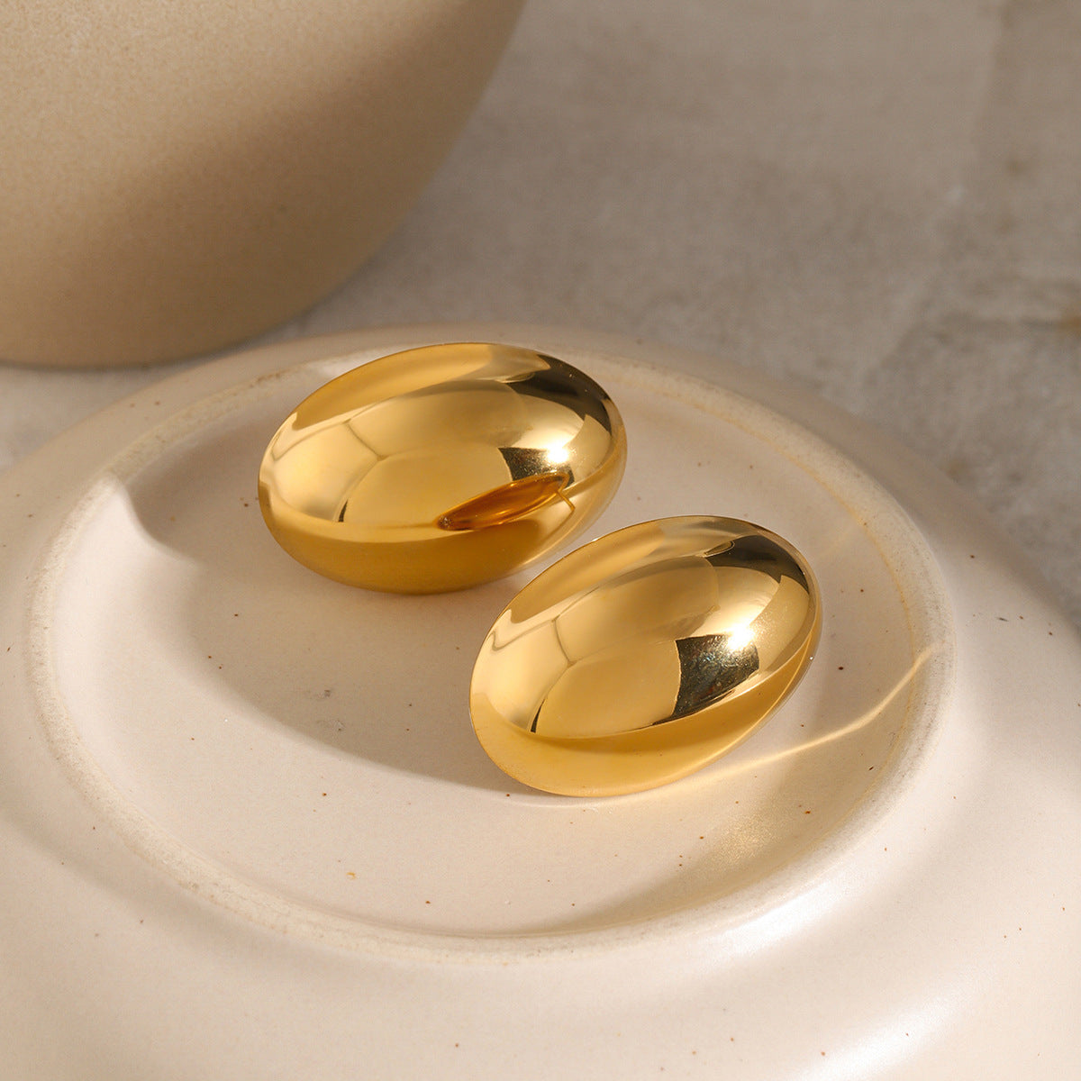 18k Gold Large Polished Oval Earrings