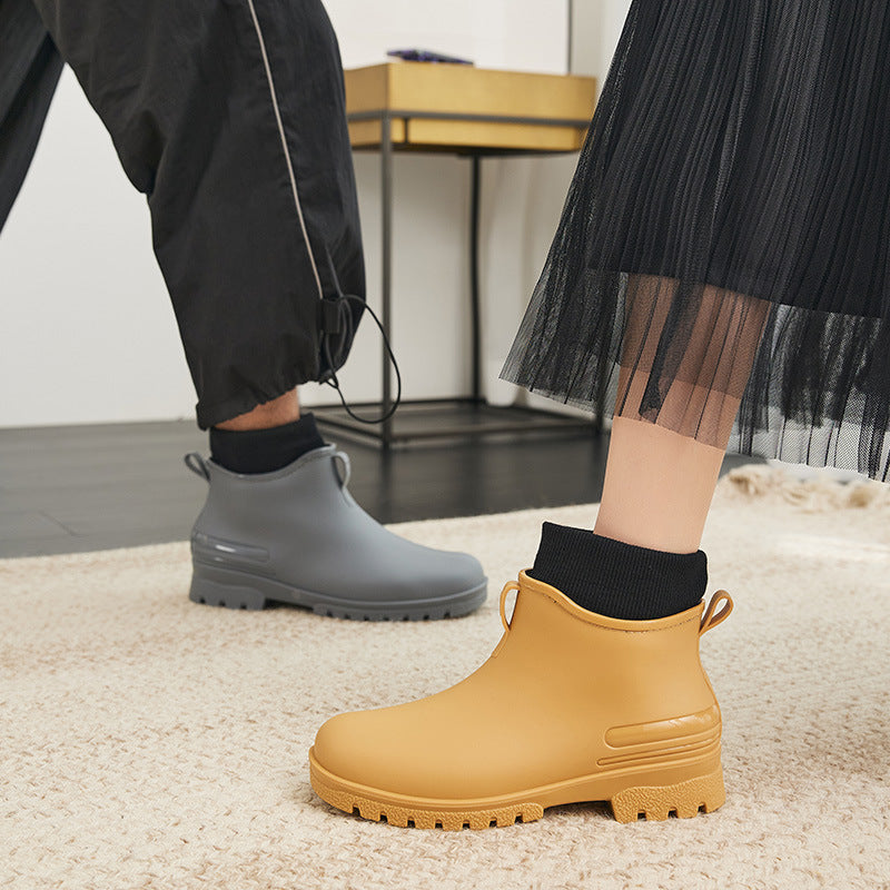 Versatile couple rain shoes waterproof and non-slip