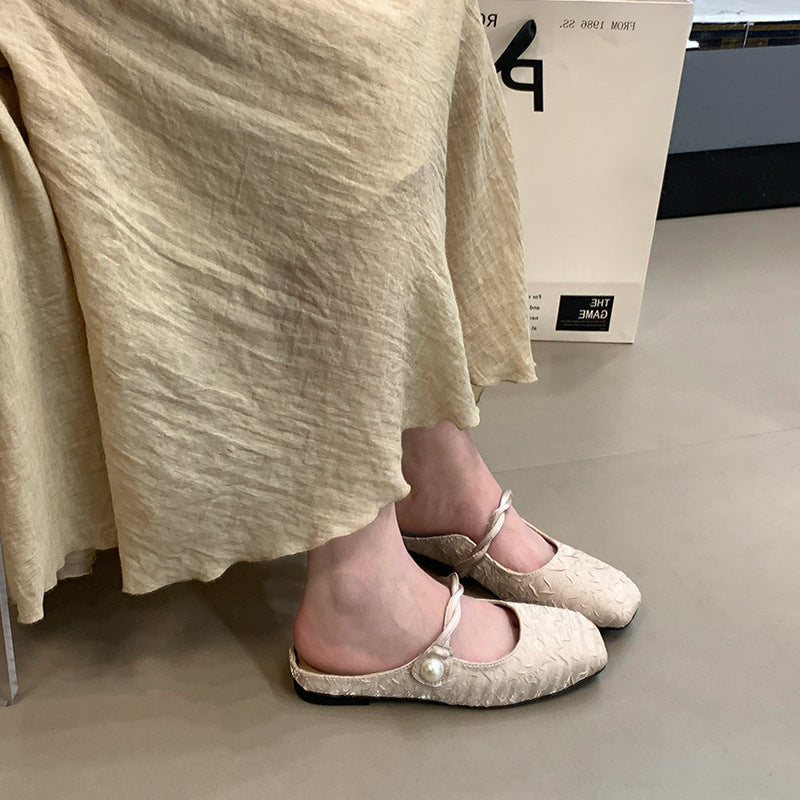 Slippers spring and summer versatile