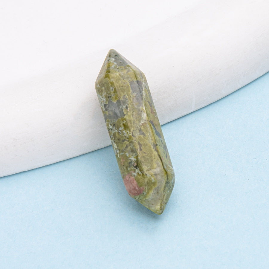 Colar de pingente de coluna hexagonal de ponta dupla de cristal