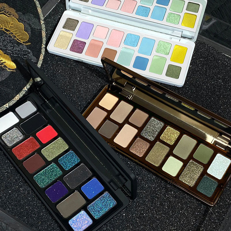 16-Color Eyeshadow Palette