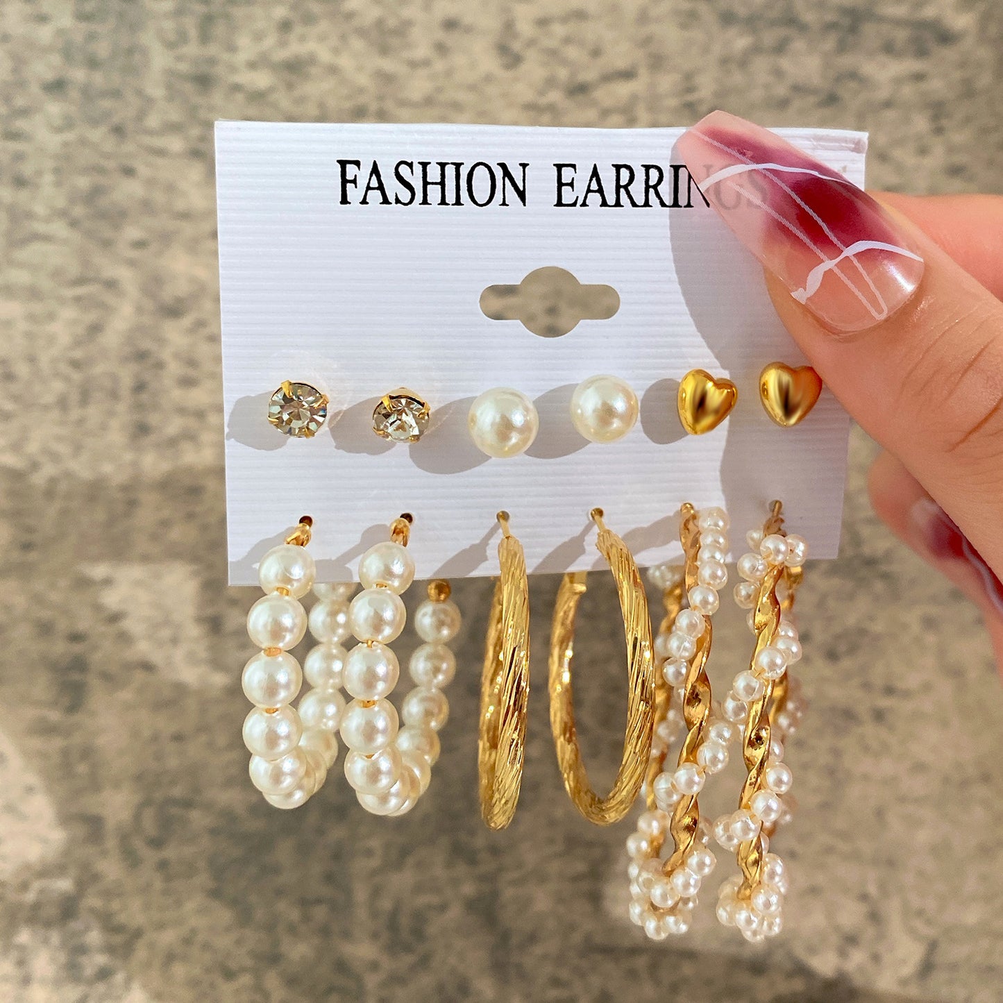 Conjunto de pendientes de cadena con forma de estrella y corazón retro