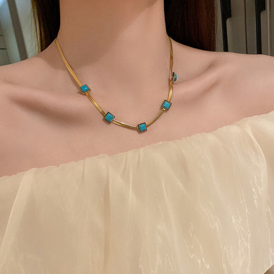 Colar Azul Pavão em Aço Inoxidável Ouro 18K – Design Exclusivo
