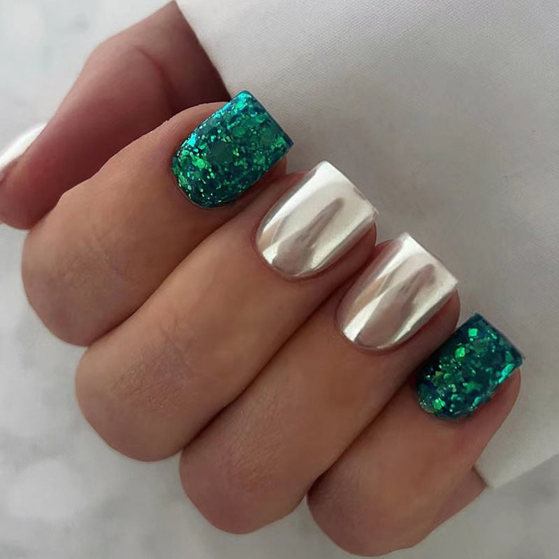 Uñas postizas cuadradas cortas con purpurina Aurora en color verde oscuro