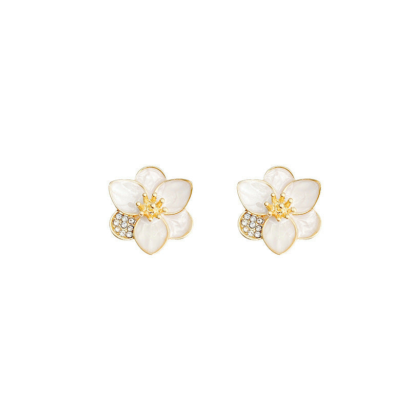 White petal earrings