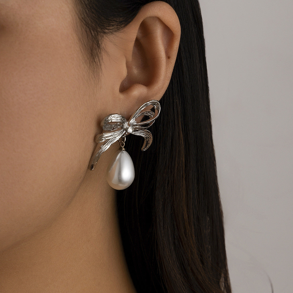 Bow Round Brand Cross Chain Necklace