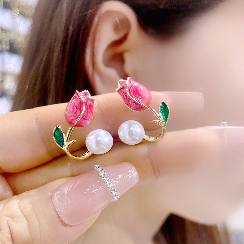 Tulip Pearl Stud Earrings