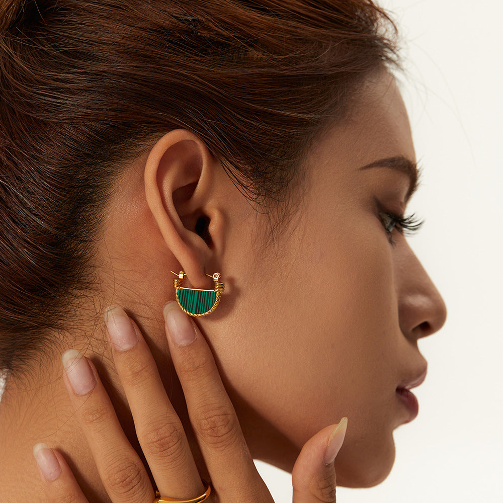 Pendientes de concha, nácar blanco y malaquita verde