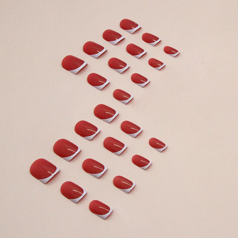 Uñas postizas francesas Aurora cortas en rojo y blanco