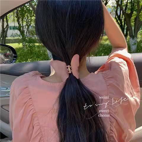 Bow hair clip