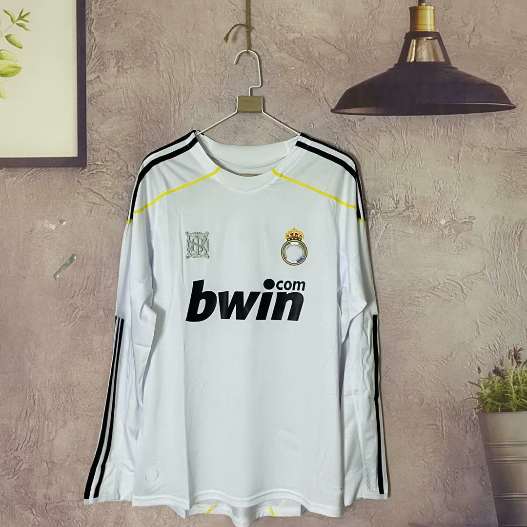 Camiseta retro de manga corta de local de Kaká Alonso Ronaldo Guti del Real Madrid 09-10