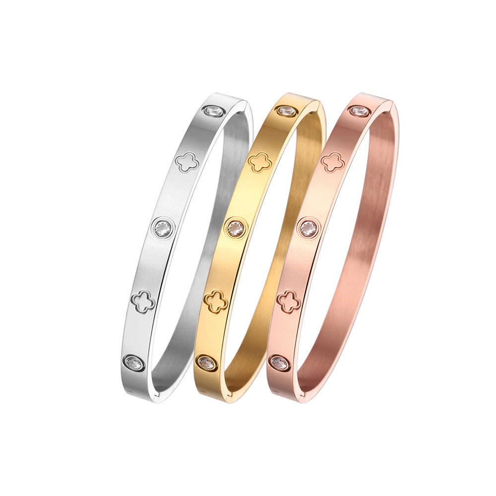 Pulseira elegante de aço inoxidável com fivela de diamante, pulseira de trevo simples para mulheres
