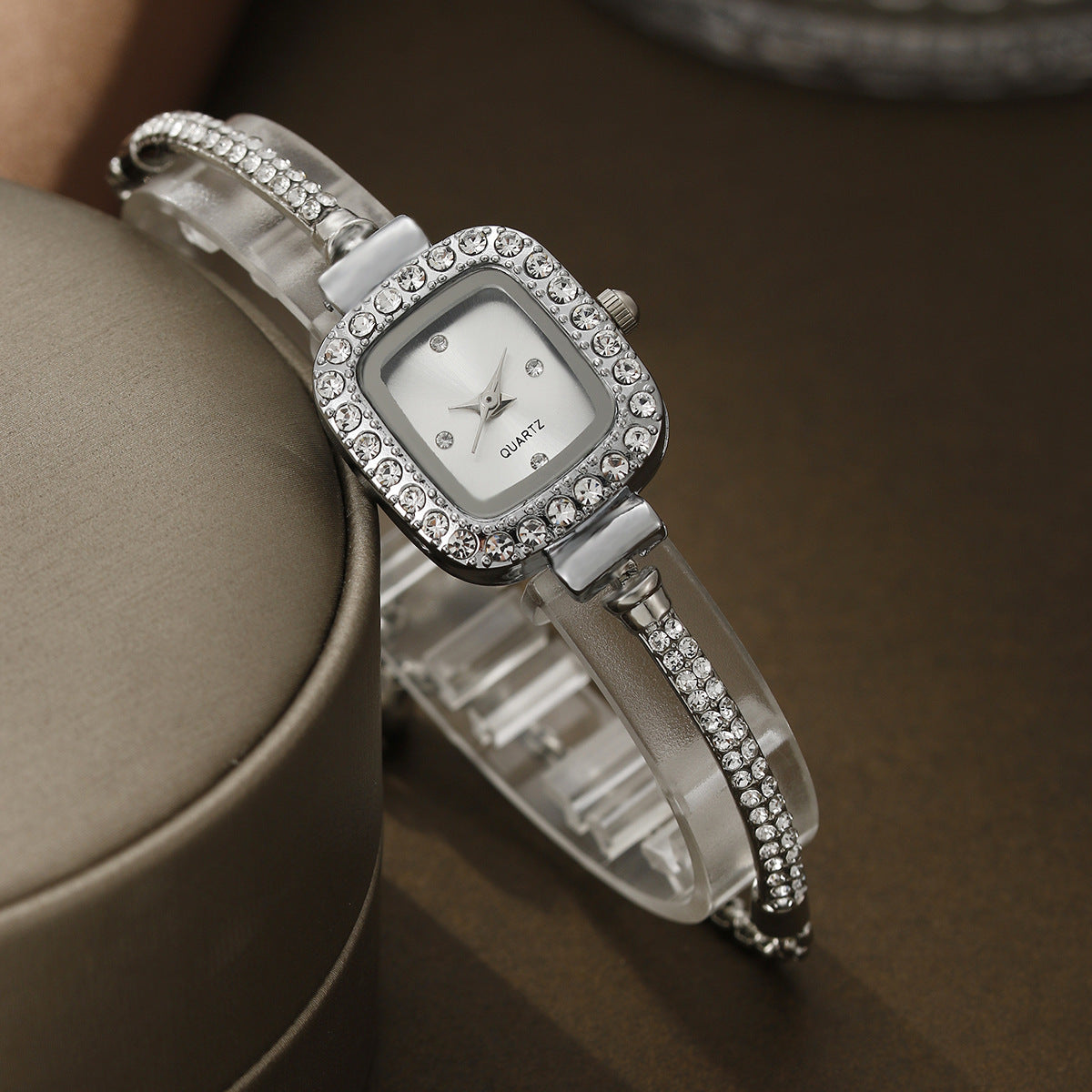 Personalized jewelry bracelet quartz watch
