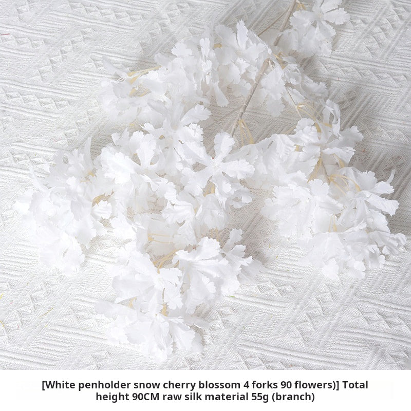 flores artificiales blancas