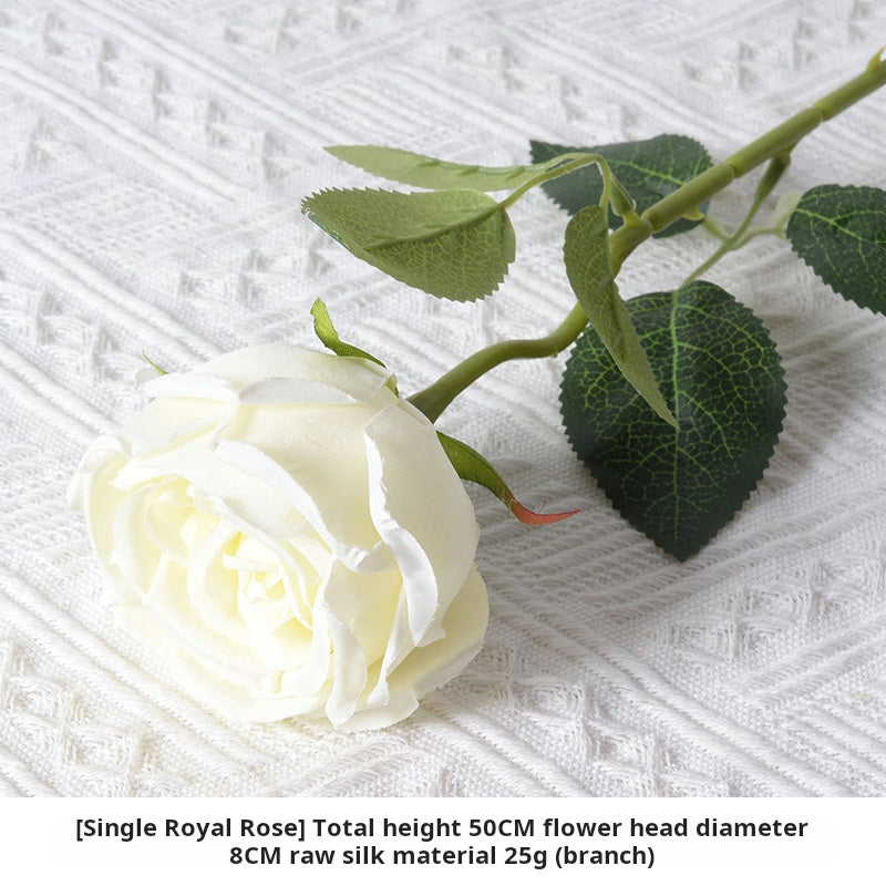 flores artificiales blancas