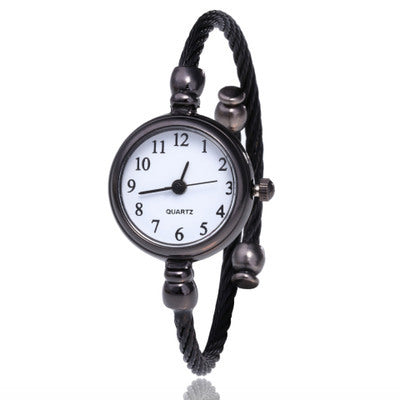 Reloj pequeño redondo modelo mujer 
