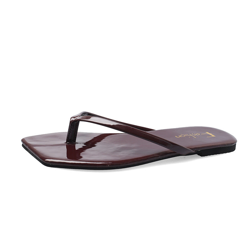 Square toe flip-flops