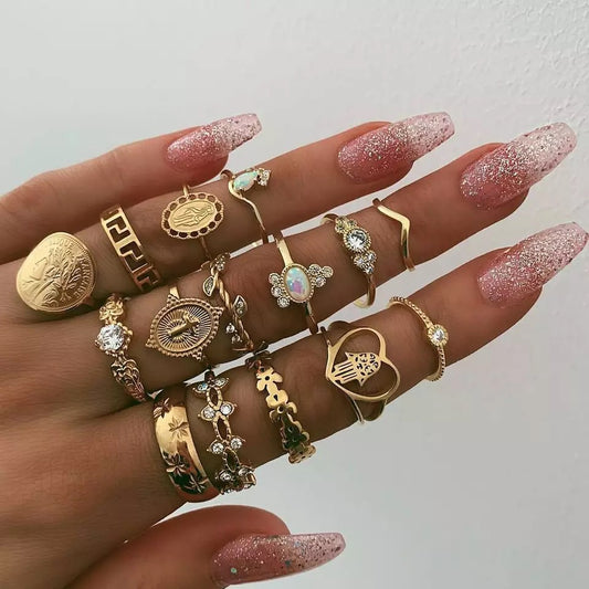 Vintage Portrait 15-Piece Ring Set