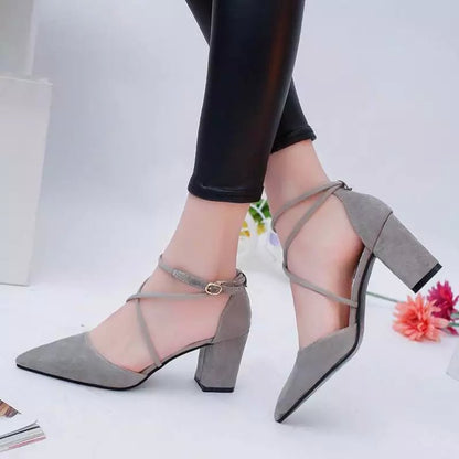 The new Korean version of pointed-toe women's shoes for spring and summer