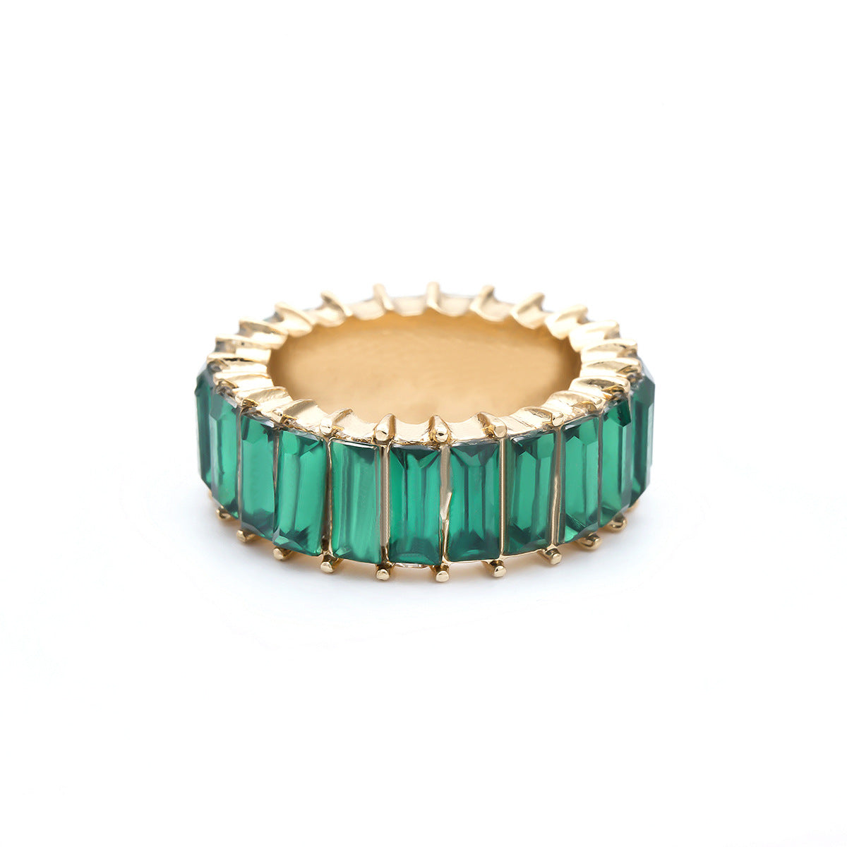 Anillo de circonita cuadrada. 