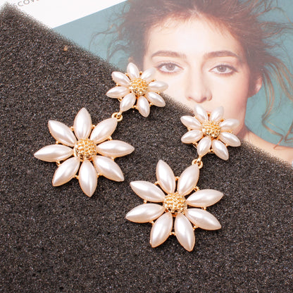 Super fairy flower imitation pearl earrings