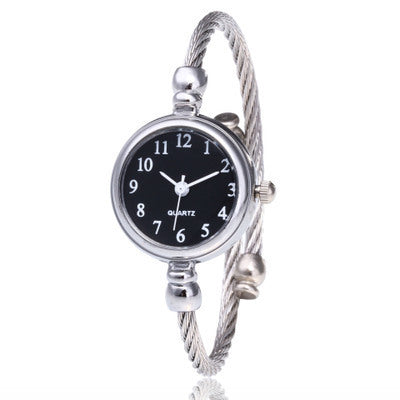 Reloj pequeño redondo modelo mujer 