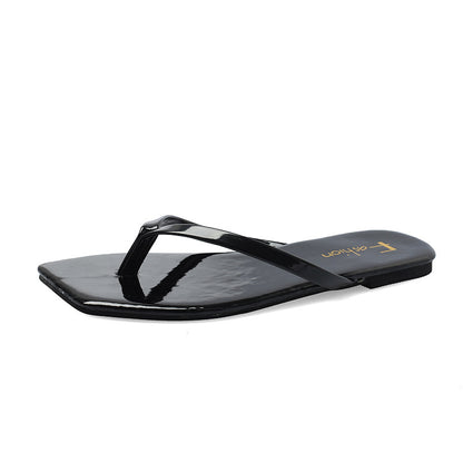 Square toe flip-flops