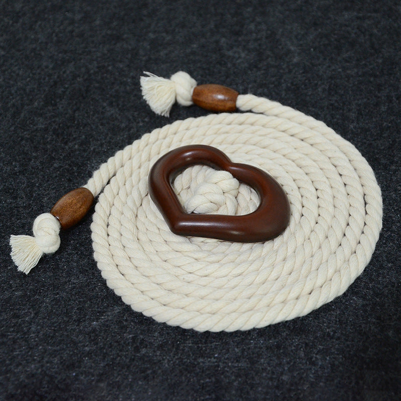 Heart-shaped log buckle belt