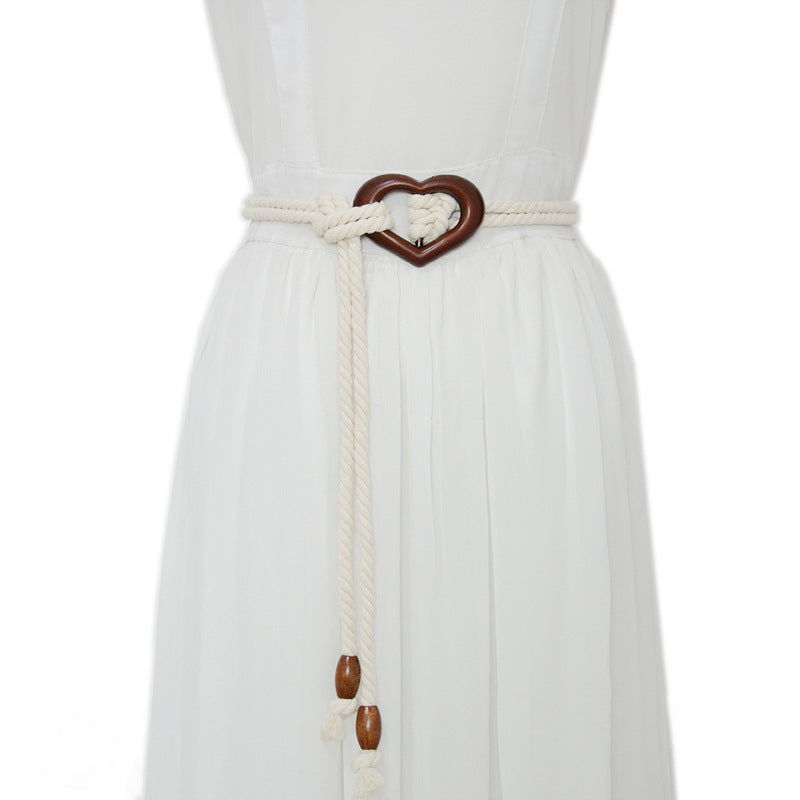 Heart-shaped log buckle belt