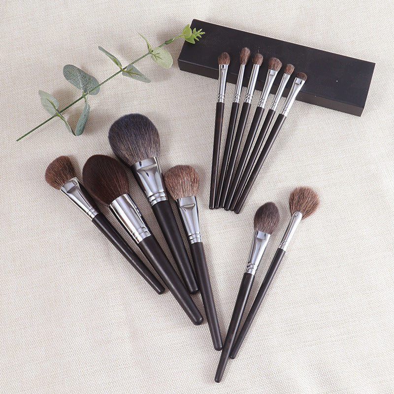 Ebony Flat Round Animal Hair Makeup Brush