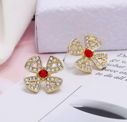 Flower temperament stud earrings