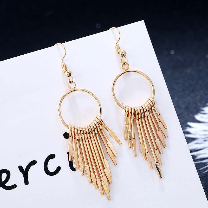 Pendientes personalizados con temperamento de borlas 