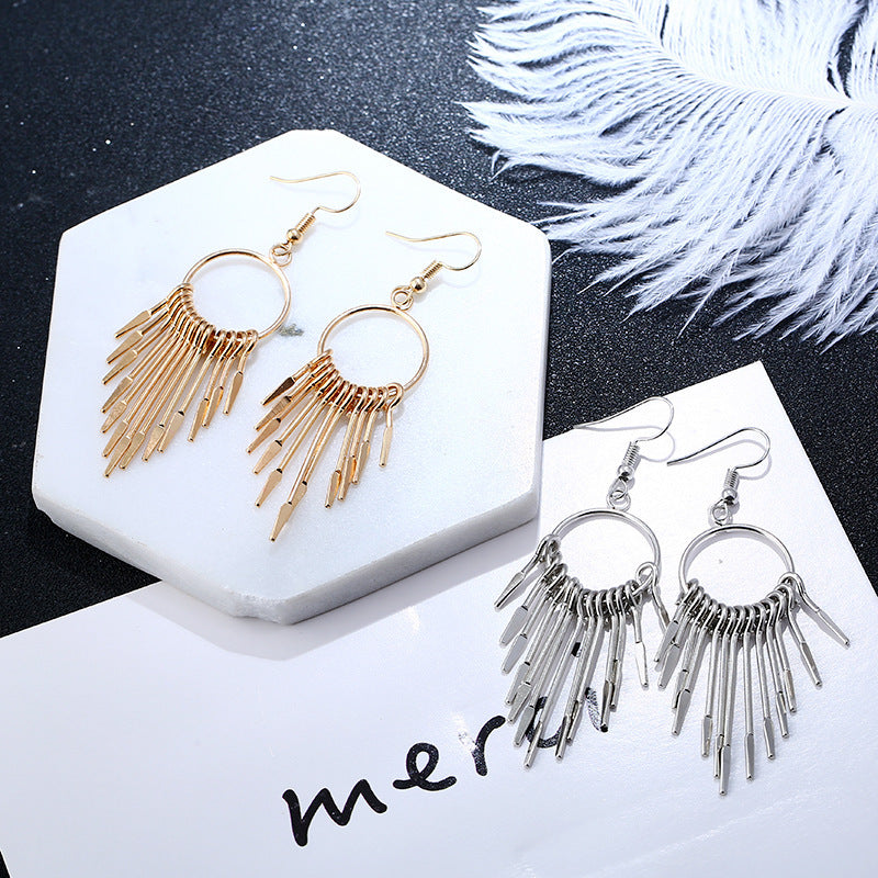Pendientes personalizados con temperamento de borlas 
