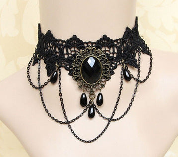 Explosive lace necklace