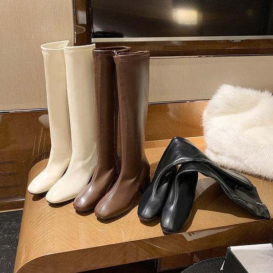 Straight boots but knee boots